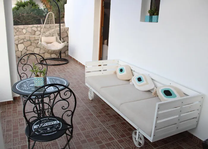 Sunκissed Home - Pollonia Milos Pollonia