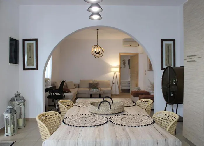 Sunκissed - Milos Pollonia